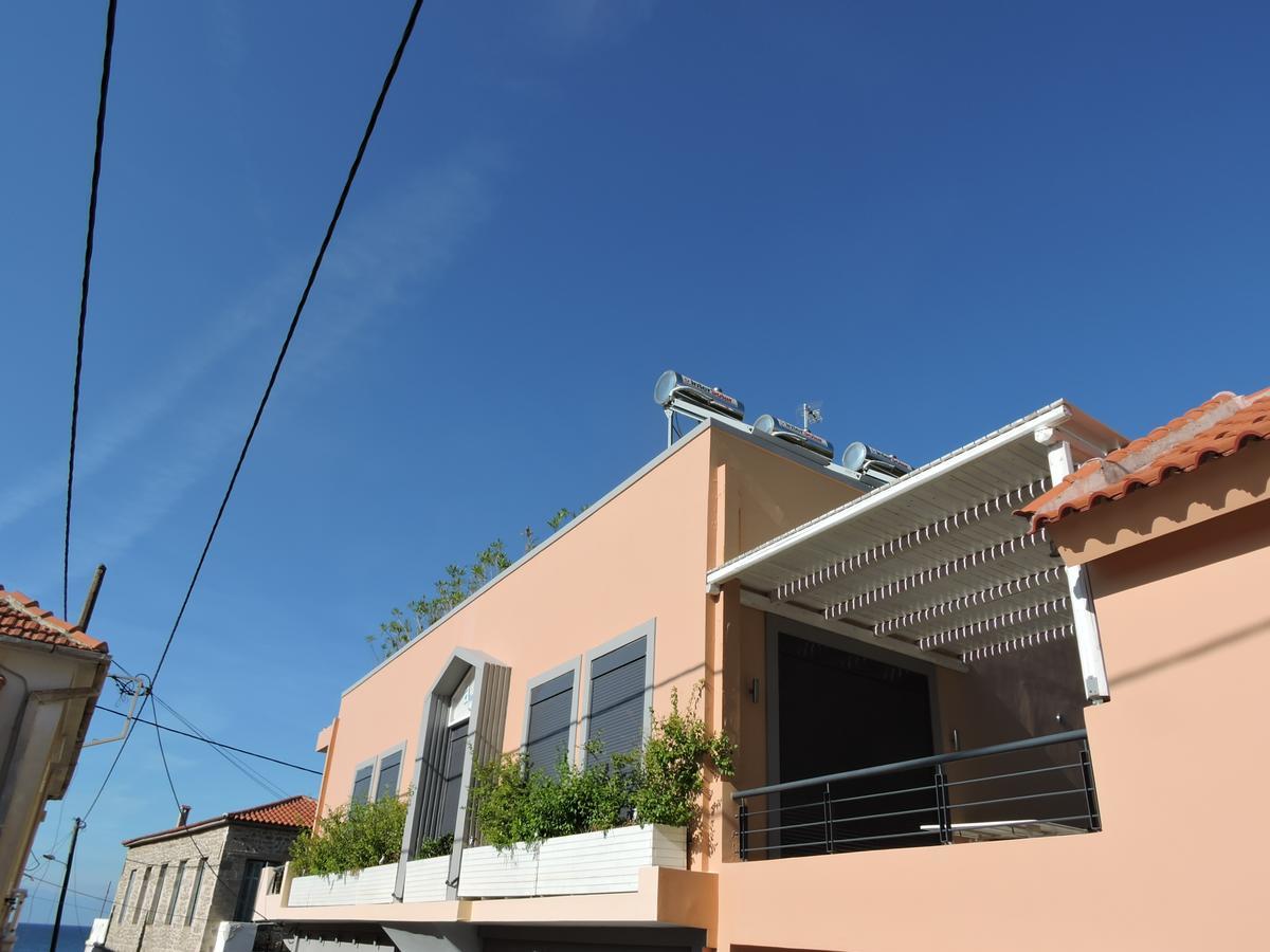 Alissachni Luxury Apartments Derveni Exterior photo