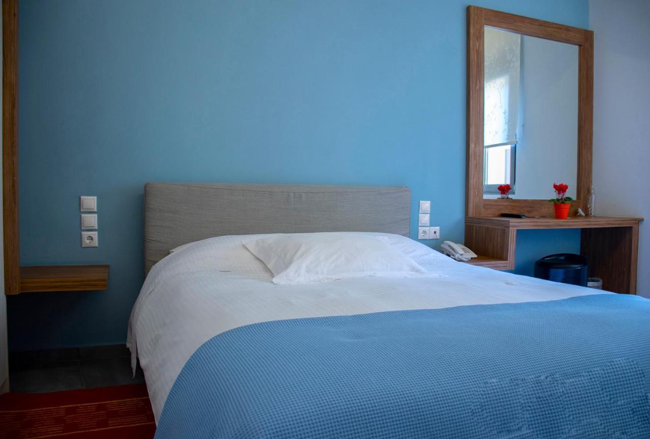 Alissachni Luxury Apartments Derveni Exterior photo