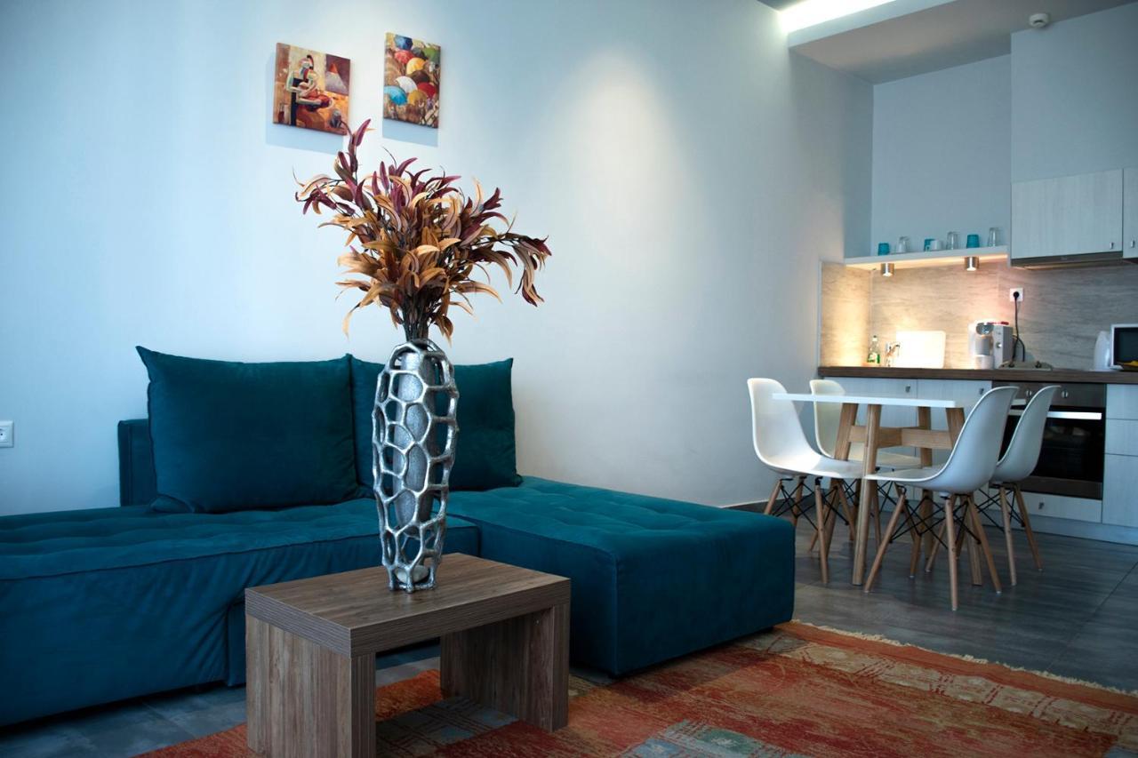 Alissachni Luxury Apartments Derveni Exterior photo